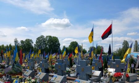 На міському кладовищі Івано-Франківська залишилося близько 37% місця для поховання військових