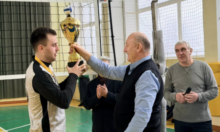 Волейбольна команда з Бурштина стала володарем Кубка області