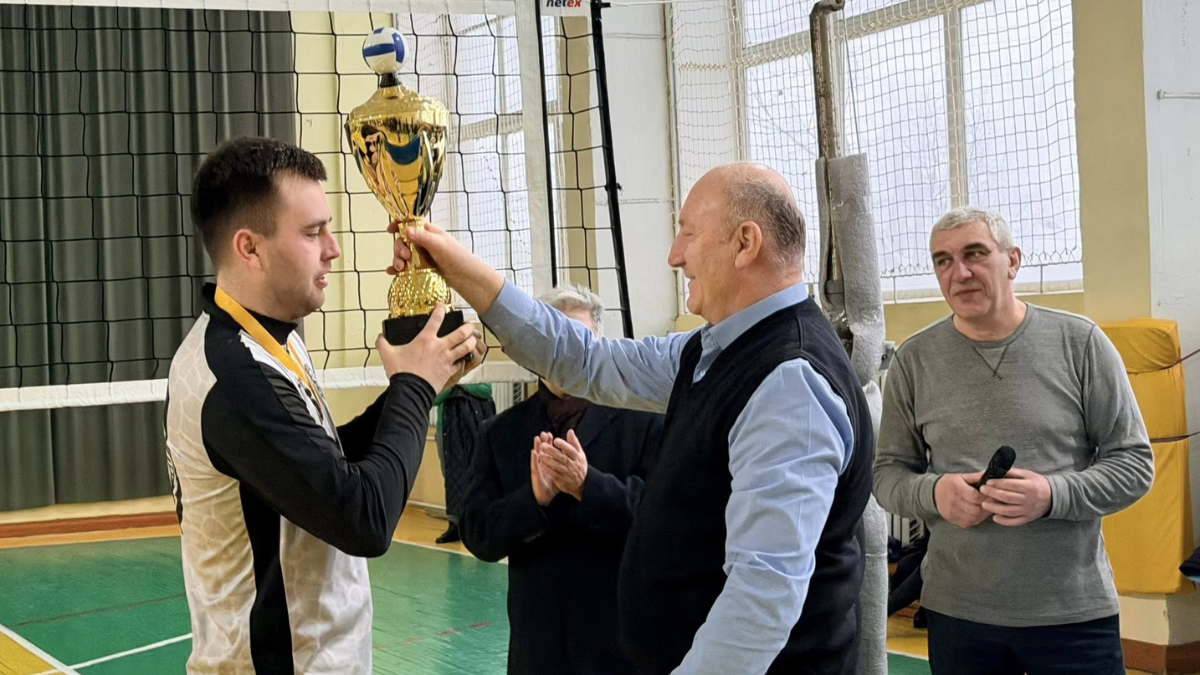 Волейбольна команда з Бурштина стала володарем Кубка області