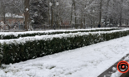 Снігова каша і калюжі: як виглядають тротуари Франківська (ФОТО)