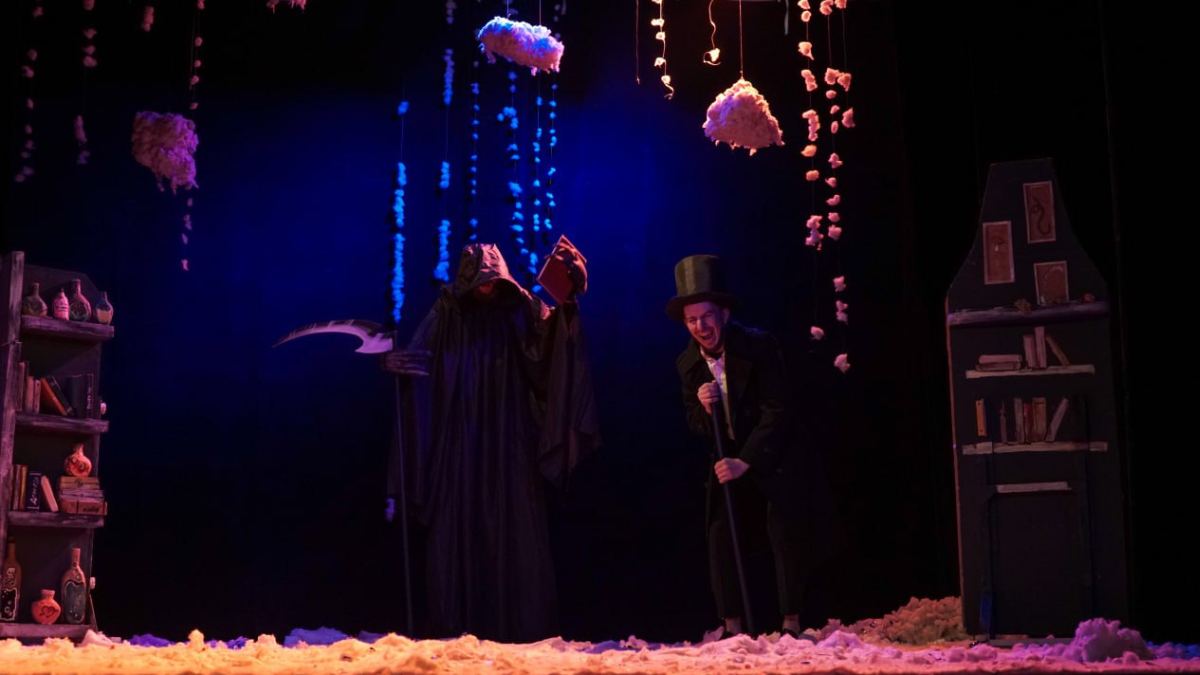 Вистава "Одного разу на Різдво". Фото з архіву Івано-Франківського обласного театру ляльок