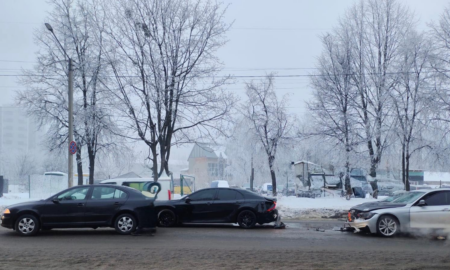 Нетверезий водій вчинив ДТП за участі трьох автомобілів: патрульні задокументували пригоду.