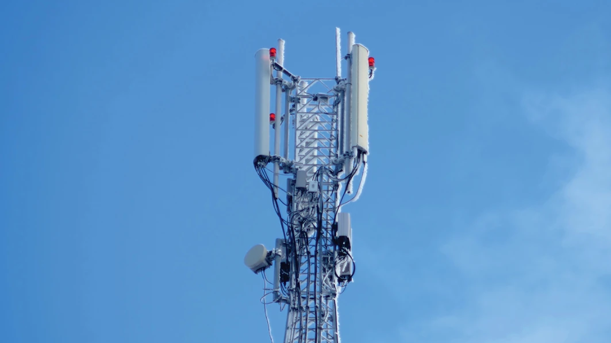 Блекаути, морози і навантаження: чому мобільний зв’язок працює нестабільно