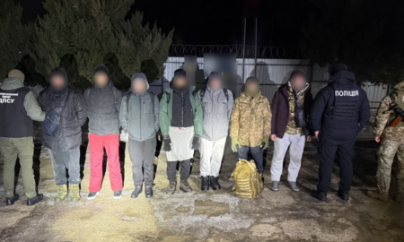 Сімох чоловіків затримали під час спроби незаконного перетину кордону: серед них прикарпатець