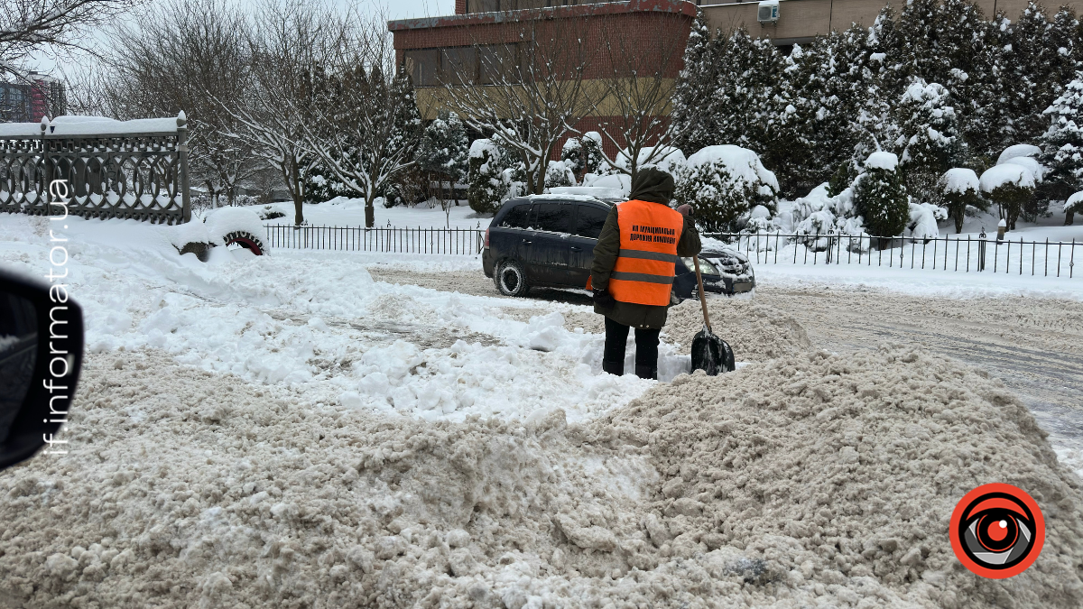 Через негоду на Прикарпатті до медзакладів із травмами звернулись 240 людей