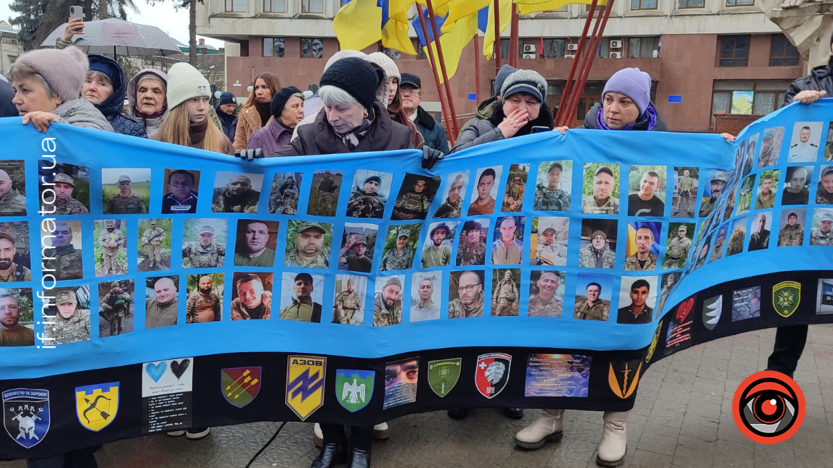 Алея віри і надії в Івано-Франківську