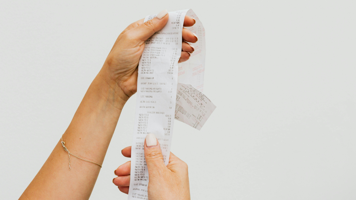 Прикарпатці можуть долучитись до пілотного проєкту єЧек: як скористатись і які переваги