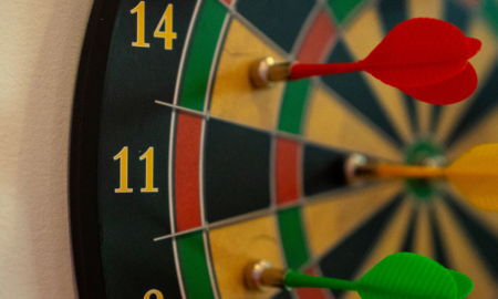 У Франківську ветеранів запрошують на відкритий міський турнір з дартсу