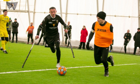 У Франківську команди «Прикарпаття-Благо» та «Бартка» зіграли благодійний футбольний матч