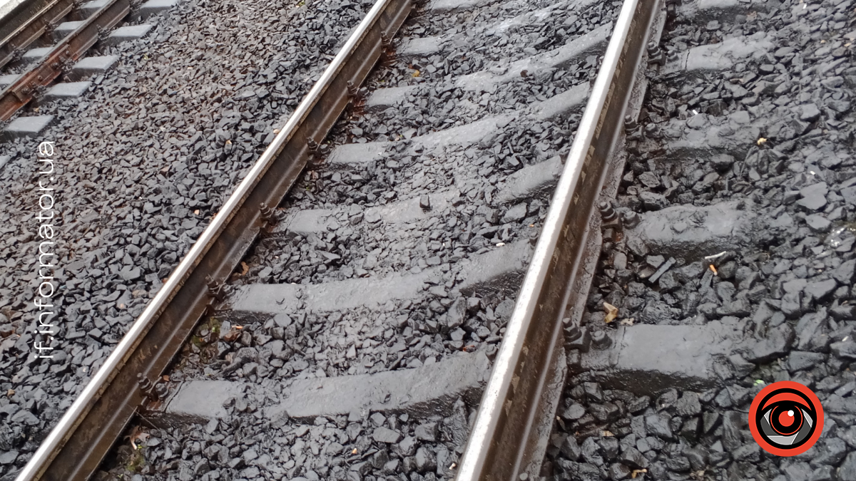 На Прикарпатті через ремонт залізничного переїзду частково обмежать дорожній рух: де і коли