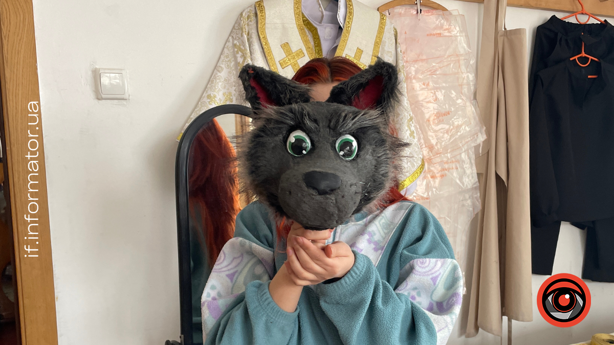 «Для творчої людини будь-який матеріал має потенціал»: як франківські майстри створюють ляльок для театральних постановок