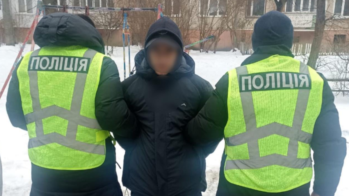 У Франківську викрили 24-річного чоловіка, якого підозрюють у системному збуті наркотиків