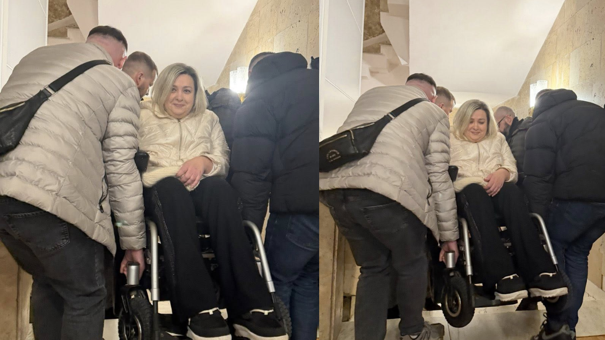 У Франківську люди на кріслах колісних не могли потрапити на концерт через несправний ліфт