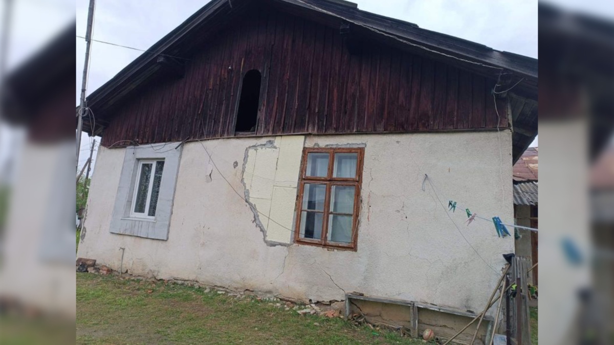 Будинок на вулиці Костея, 3, у селі Старі Богородчани