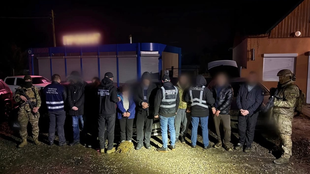 Прикордонники викрили прикарпатців, які переправляли військовозобов’язаних за кордон (ВІДЕО)