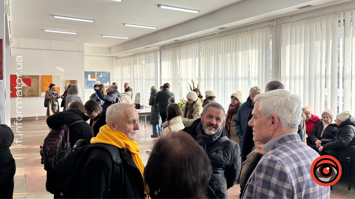 11 лютого в Івано-Франківську у виставковій залі обласної організації Національної спілки художників України відкрили виставку львівської художниці Галини Новоженець