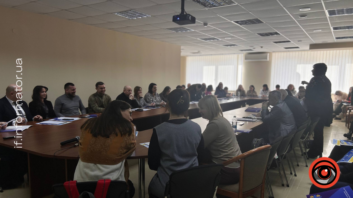 «Для людини важливо мати роботу»: у Франківську обговорили працевлаштування ветеранів