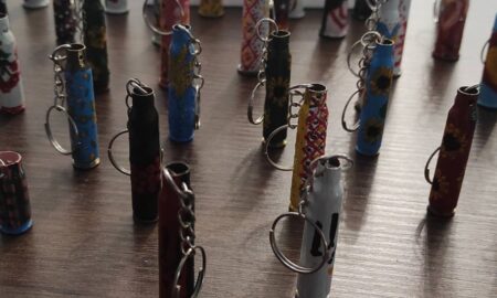 Як на Івано-Франківщині розпис гільз перетворили у благодійну акцію для підтримки військових