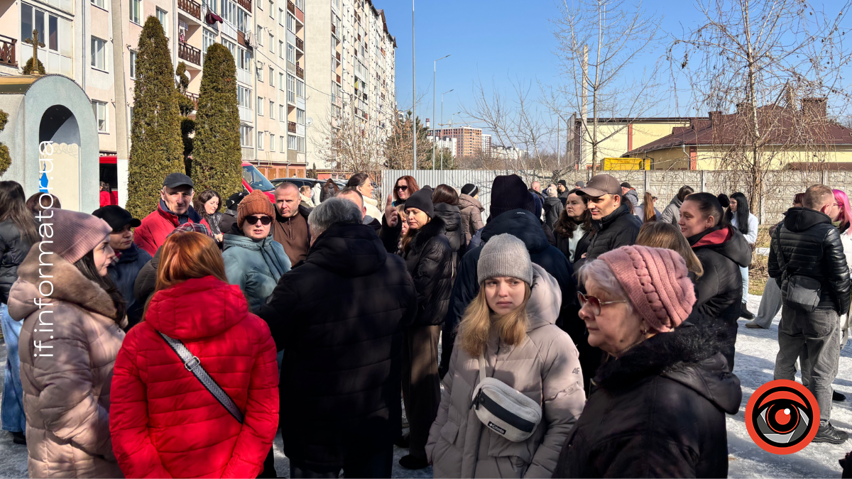«Ми хочемо зеленої зони»: франківці виступили проти будівництва дороги вздовж дамби біля Бистриці Солотвинської