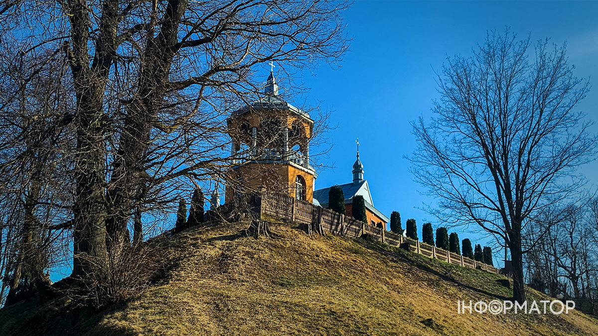 Церква Святого Архистратига Михаїла (1864 р.). Село Хом'яківка Івано-Франківської області