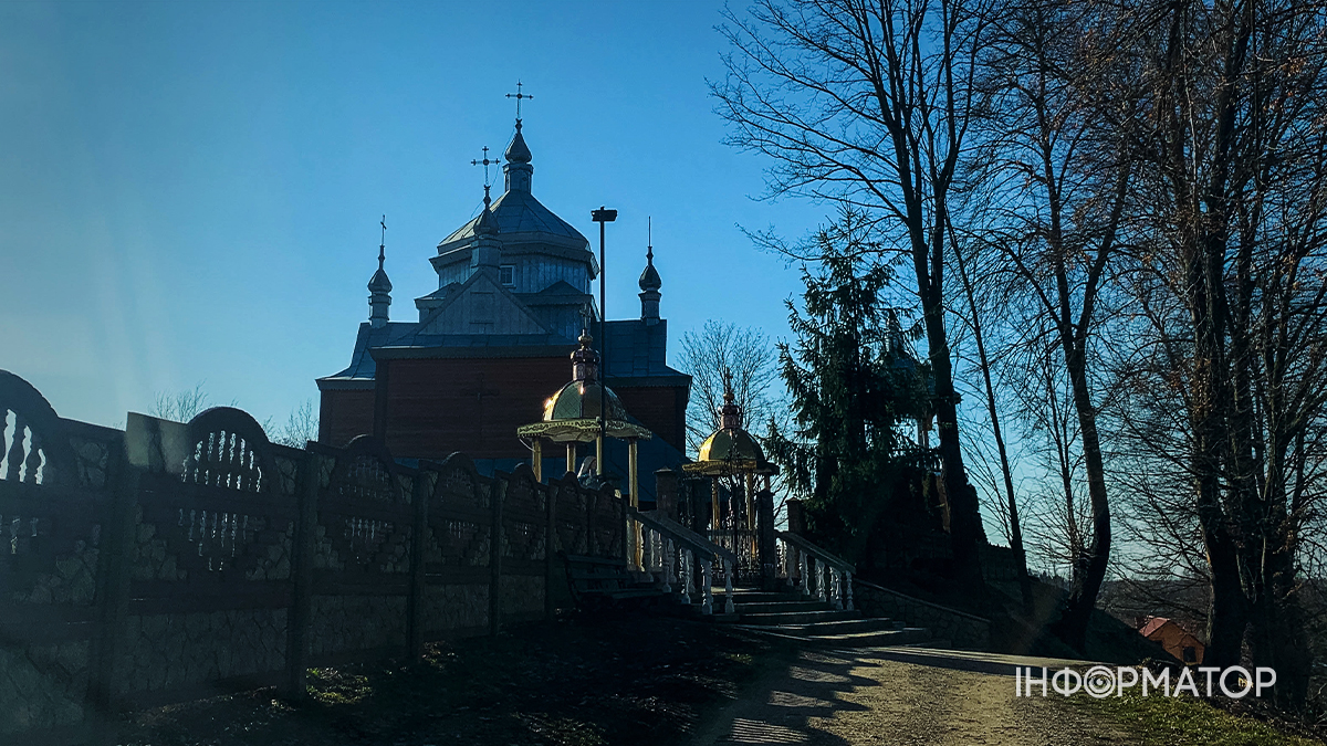 Церква Святого Архистратига Михаїла (1864 р.). Село Хом'яківка Івано-Франківської області