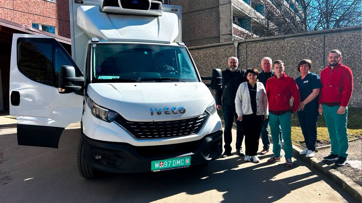 Івано-Франківська обласна клінічна лікарня отримала гуманітарну допомогу від австрійської благодійної організації «Аптека без кордонів»