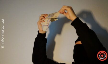 «Позичила» понад 40 тисяч гривень: поліція Прикарпаття попереджає про шахрайську схему