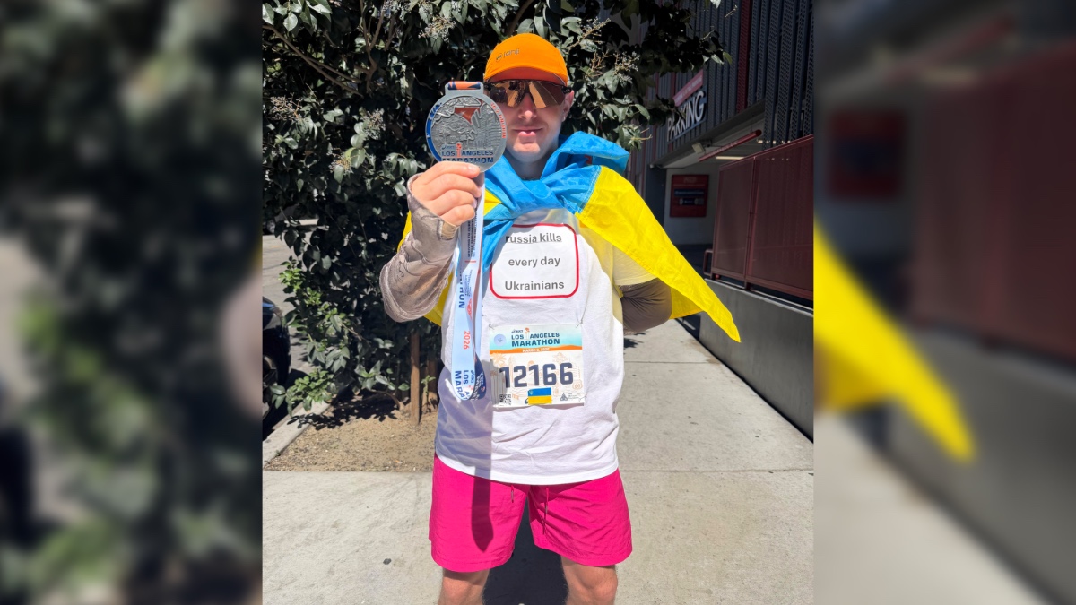 «Їм потрібне світло»: прикарпатець Микола Таран влаштував благодійний забіг у США на підтримку дітей з України