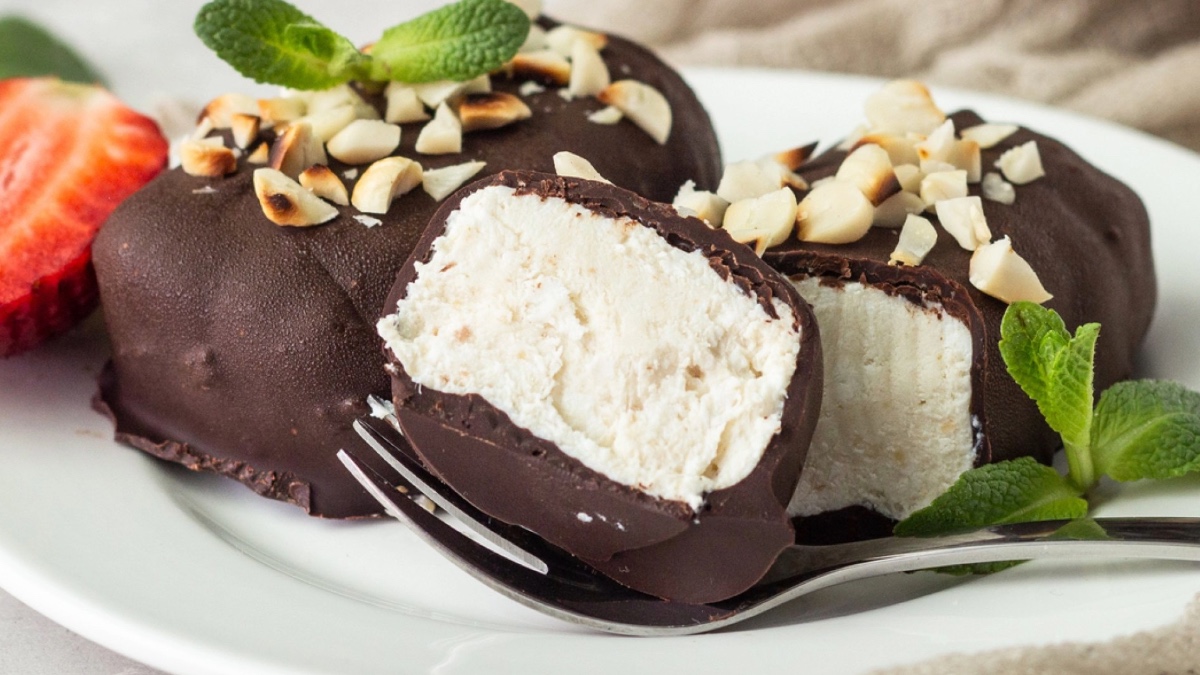 Більше не доведеться купувати: рецепт домашніх глазурованих сирків