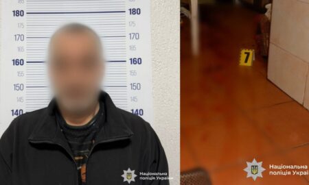 завдав ножові поранення