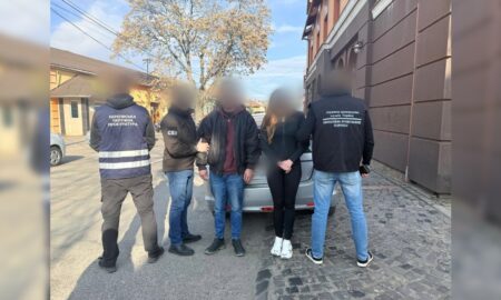 Прикарпатка за 10 тисяч доларів намагалася допомогти військовозобов’язаному перетнути кордон