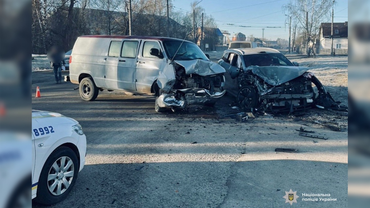 Виїхав на зустрічну смугу: у Хриплині сталася ДТП із постраждалим