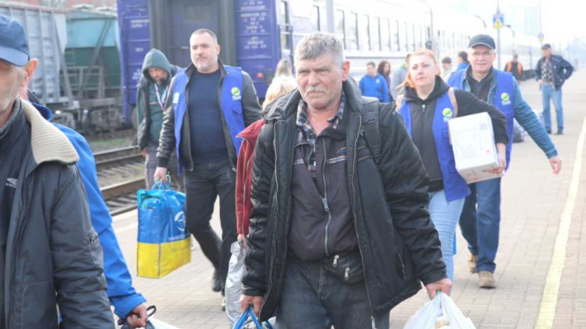 На Івано-Франківщину прибув евакуаційний потяг із Донеччини