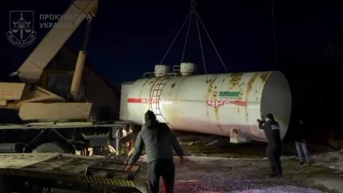 Двом прикарпатцям загрожує штраф до 170 тисяч гривень за організацію нелегальних автозаправок