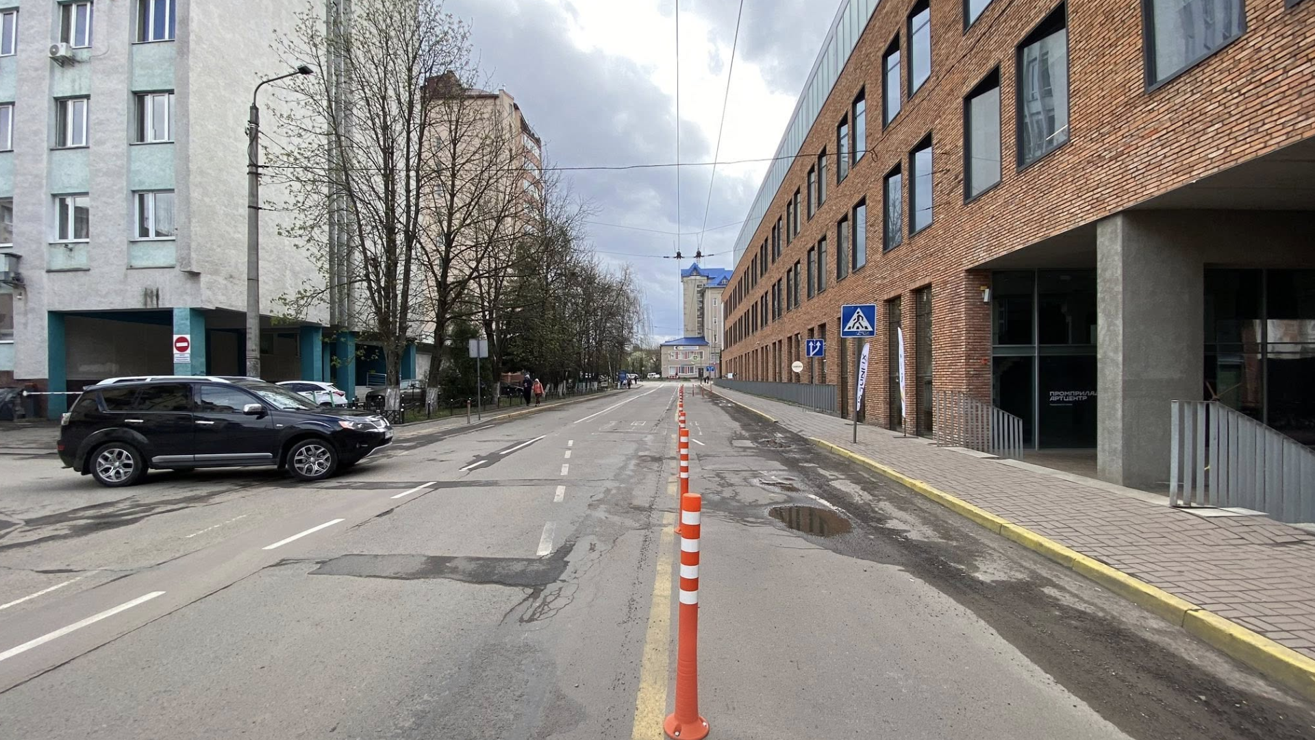 В Івано-Франківську тимчасово змінили схему організації дорожнього руху в районі інноваційного центру «Промприлад Реновація»