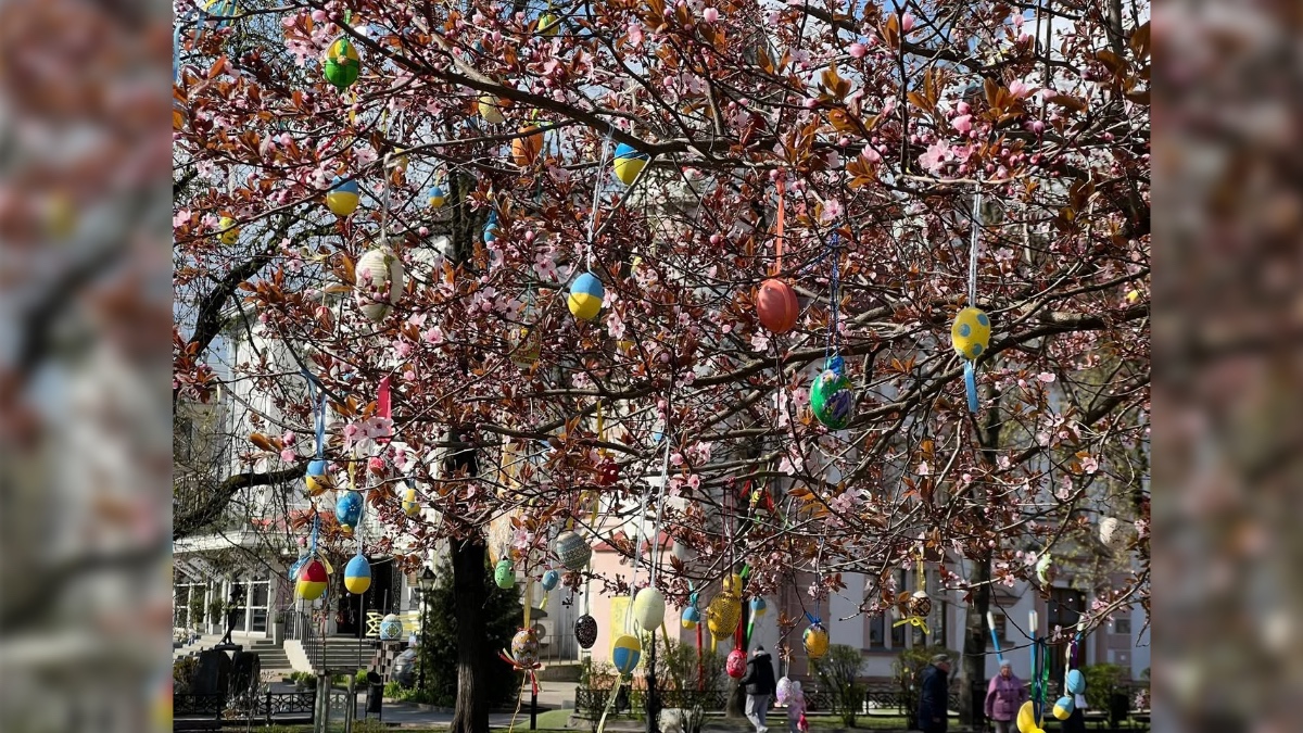 Центр Івано-Франківська напередодні Великодня 10 квітня 2026 року