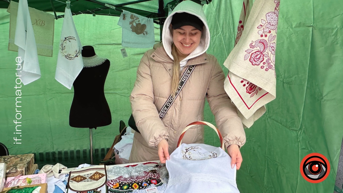 Уляна Морикіт на Великодньому ярмарку в Івано-Франківську