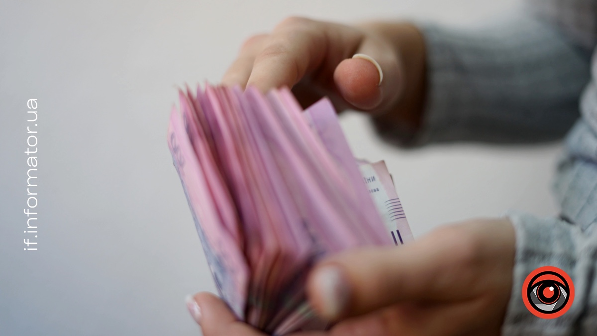 Погрожувала у незахисті дисертації: викладачку франківського університету звинуватили у корупції