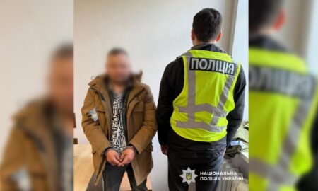 «Послуга» вартістю 17 тисяч гривень: прикарпатця підозрюють у незаконній переправі військовозобов'язаних за кордон