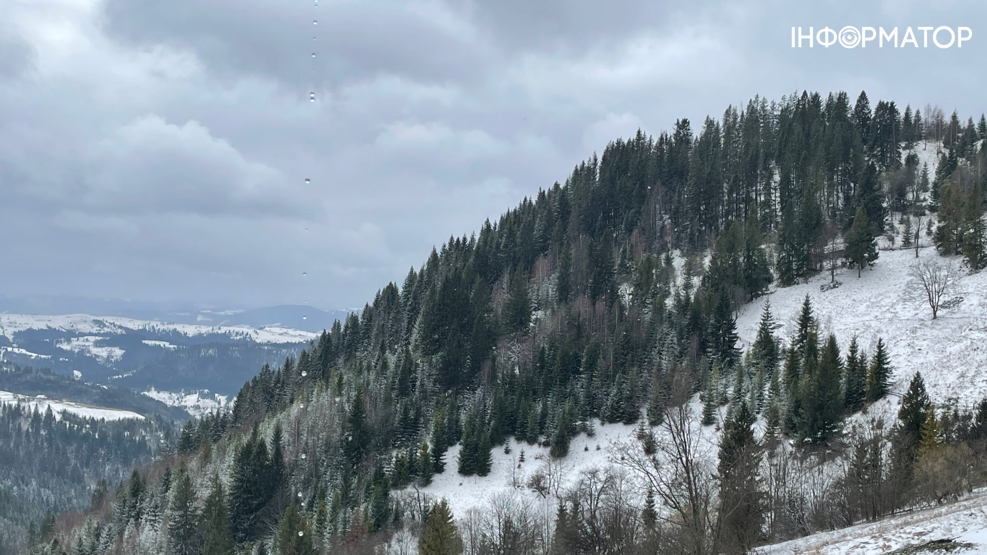 8 квітня, напередодні Великодня, на Верховинщині в Івано-Франківській області випав сніг