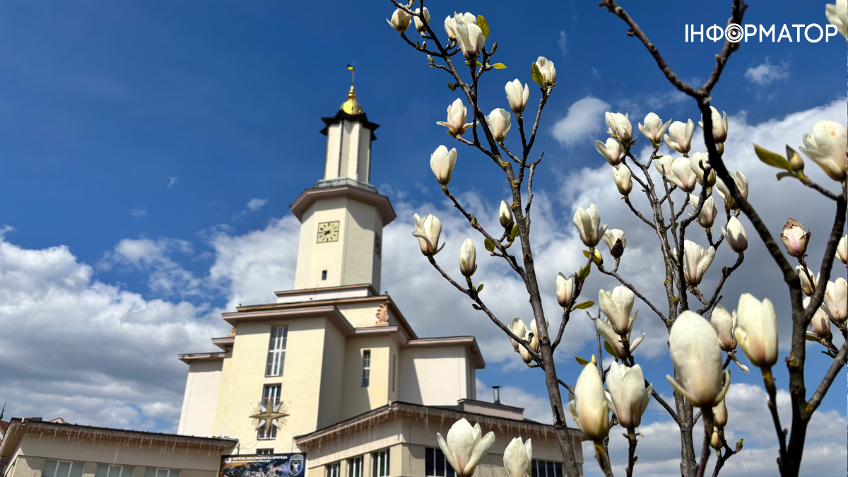 Весняний фоторепортаж із вулиць міста