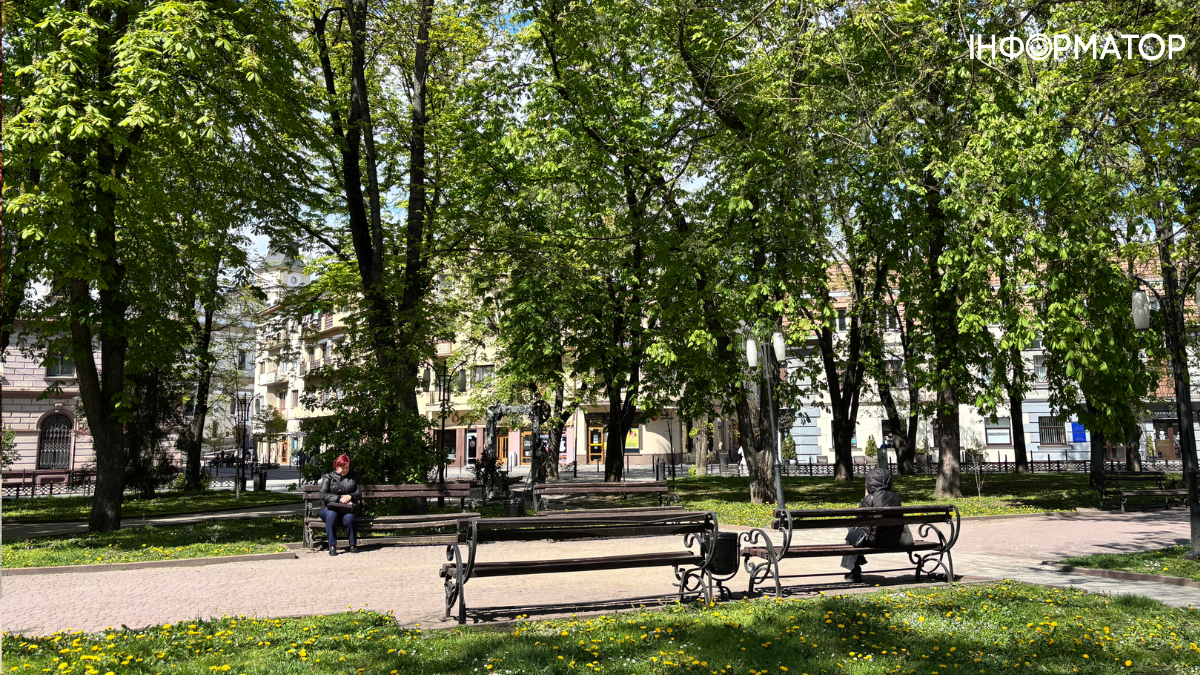 Весняний фоторепортаж із вулиць міста