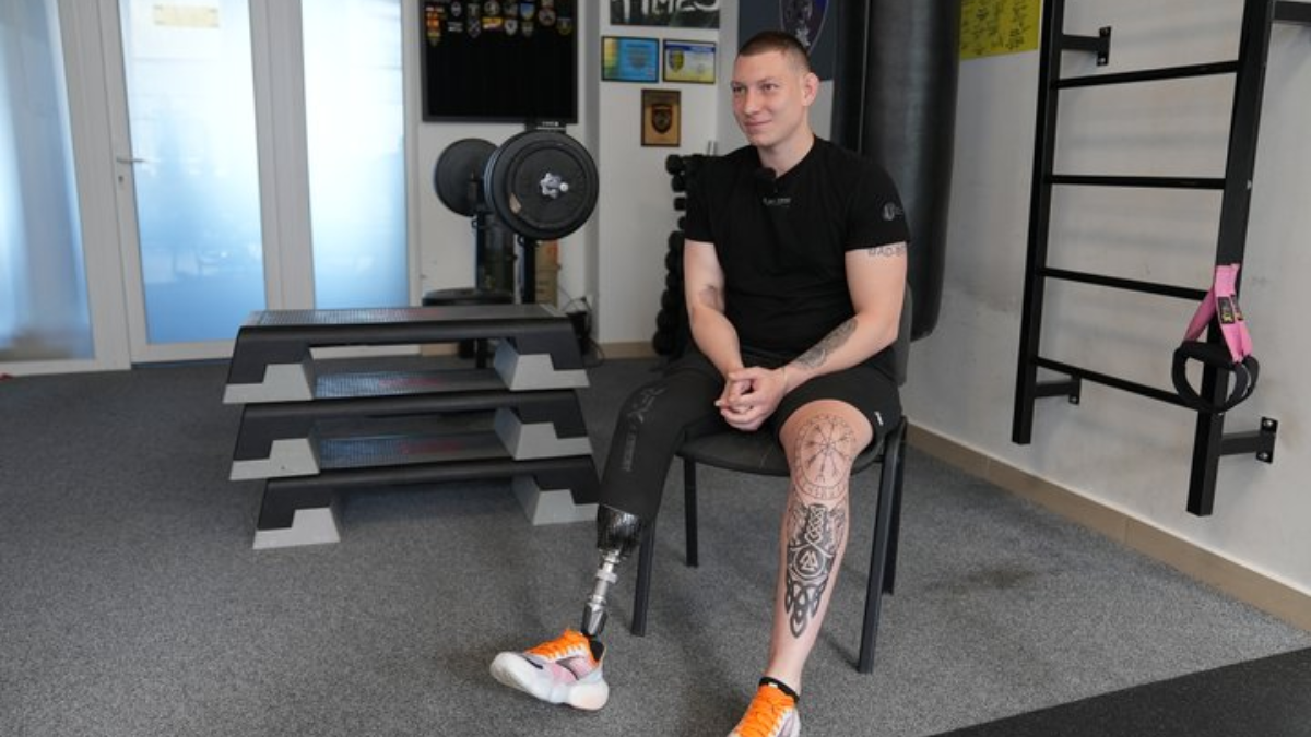 Ветеран Сергій Куцик із протезом. Суспільне Івано-Франківськ