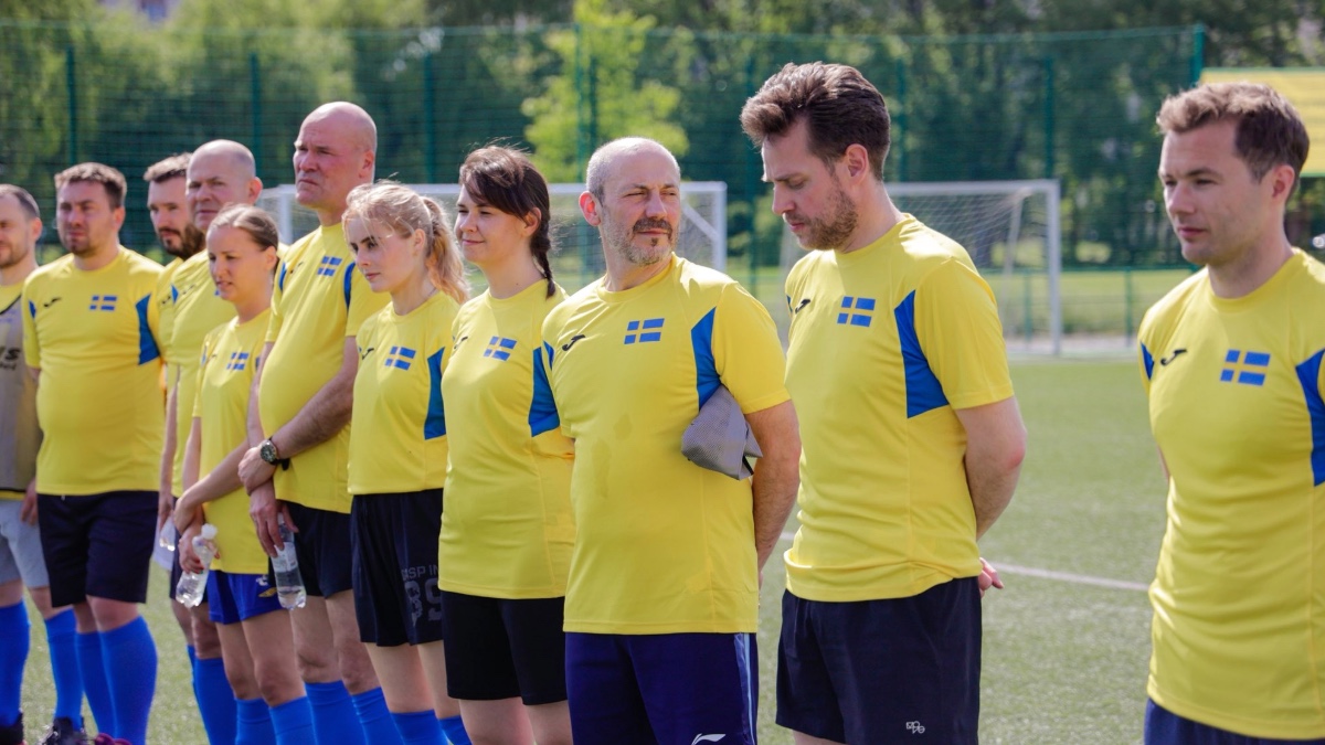 Дружній футбольний матч між командами Івано-Франківської обласної державної адміністрації та шведською делегацією у травні 2026 року