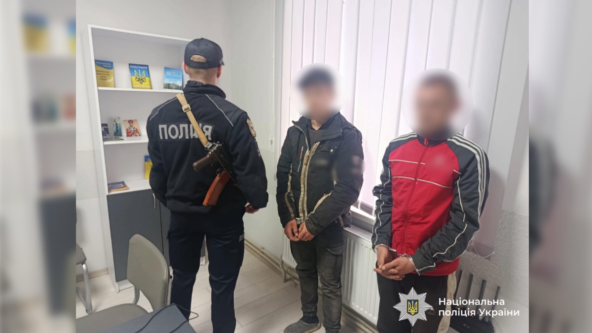 «Попри зусилля медиків, чоловік помер»: двох мешканців Надвірнянщини підозрюють у смертельному побитті
