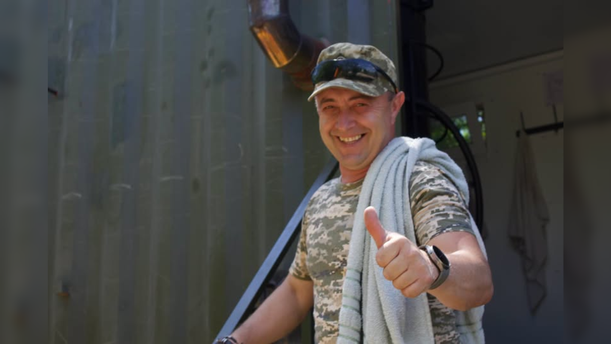 «Не менш важливо, ніж гаряча їжа»: історія прикарпатця, який піклується за побут побратимів на фронті