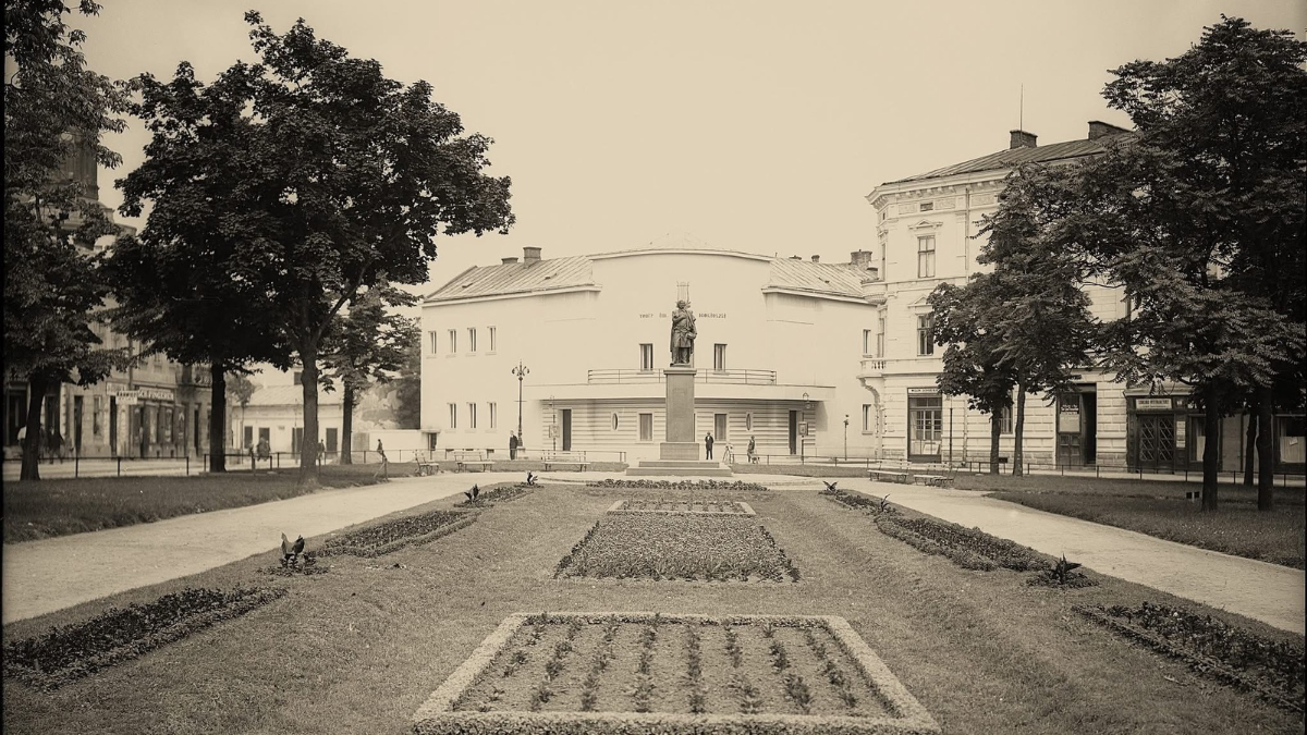 Ретро Франківськ