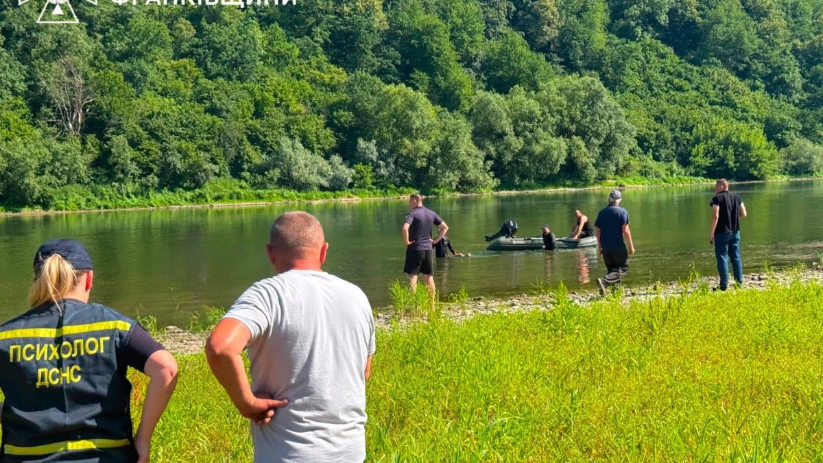 Пошуково-рятувальна операція тривала в селі Городниця. Тіло хлопця, щодо якого проводилися пошуки, було знайдено та піднято водолазами Міжрегіонального центру швидкого реагування ДСНС України «Львів».