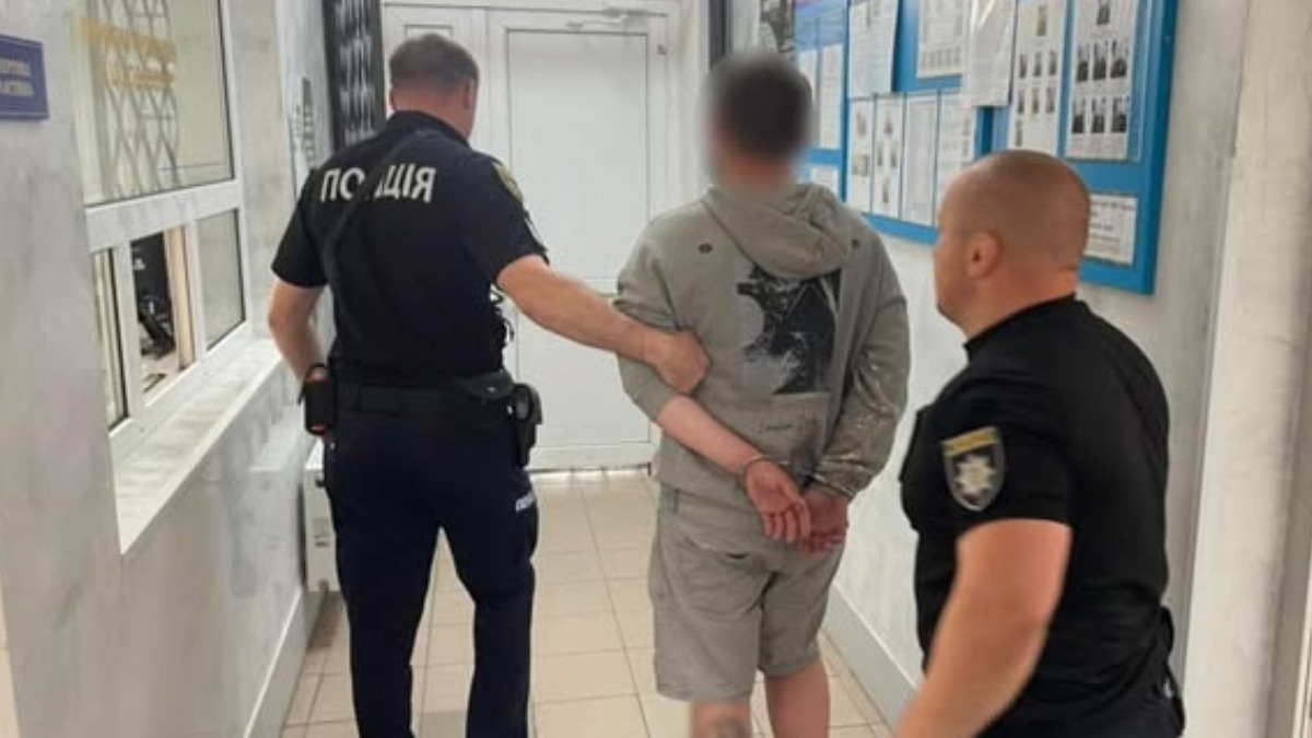 Повідомив про «замінування» розважального закладу: у Франківську затримали уродженця Сумщини