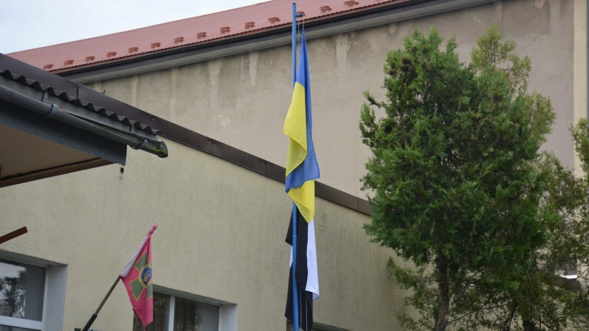 У Надвірнянських закладах освіти підніматимуть Прапор Надії